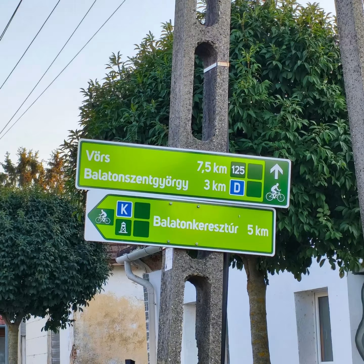 Balatonberény kerékpáros útjelző táblák